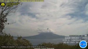 Gunung Ili Lewotolok erupsi