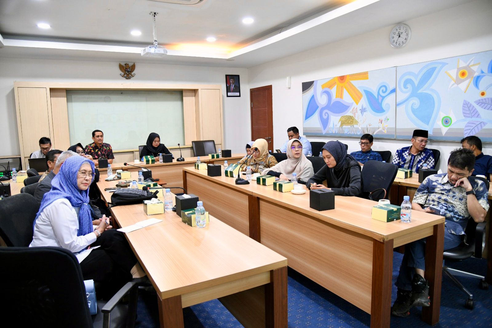 Kunjungi bank bjb Cabang Bogor, Euis Ida Wartiah dan Pansus VIII Bahas Ranperda BUMD