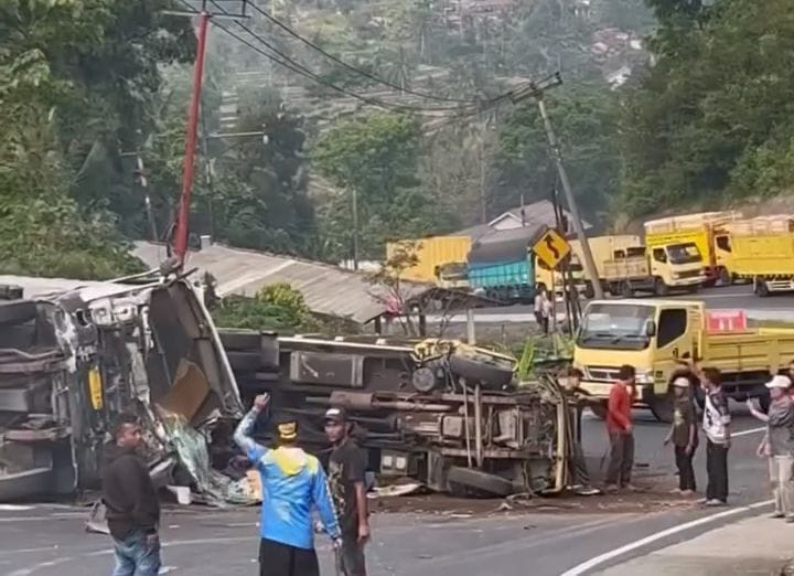 Kecelakaan Maut Tronton dan Truk Pengangkut Pasir di Tanjakan Gentong