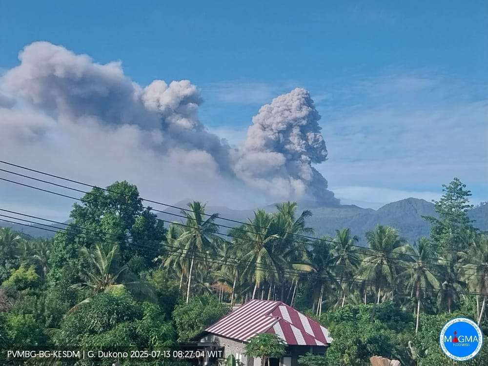 Gunung Dukono Erupsi Tinggi Letusan 1200 Meter