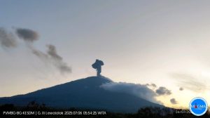 gunung ili lewotolok erupsi