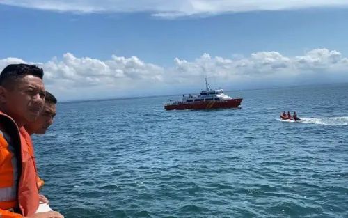 Tim SAR Gabungan Berhasil Temukan Bangkai KMP Tunu, Poisi Terbalik