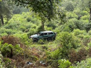 land cruiser masuk jurang bromo