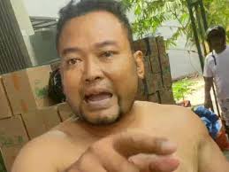penganiaya kurir