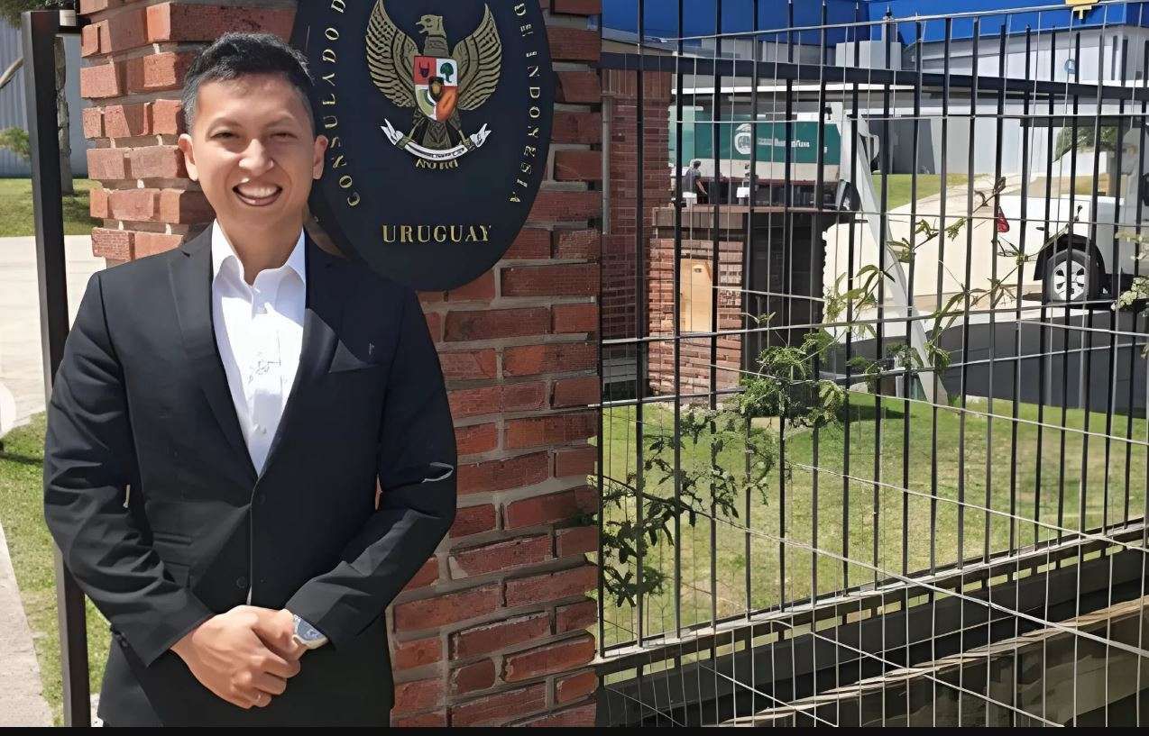 Profil dan Karier Arya Daru Pangayunan, Tewas Terlilit Lakban