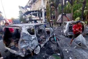 Empat Orang Meninggal Dunia, Kantor DPRD Makassar Dibakar dan Dijarah
