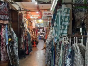 HUT RI Baju Adat Pasar Beringharjo