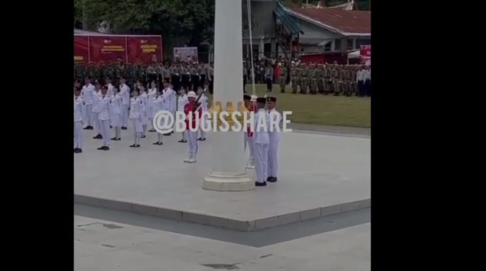 Pengibaran bendera Upacara Proklamasi Kemerdekaan