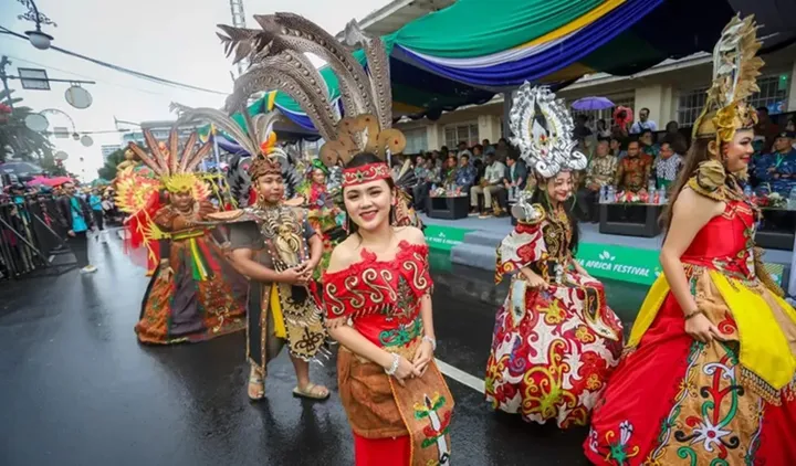 KIRAB BUDAYA BANDUNG
