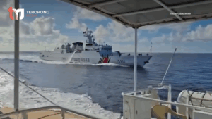 Kapal AL dan Coast Guard China Tabrakan Saat Kejar Kapal Filipina di Laut China Selatan