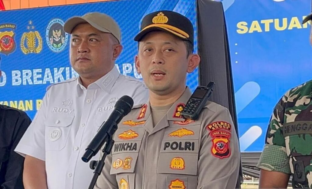 Kades Cikuda gratifikasi