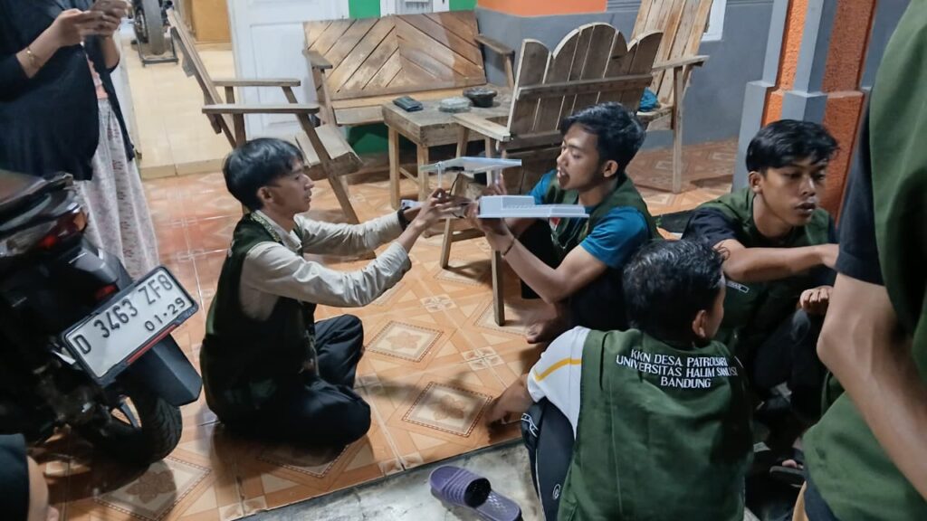 Mahasiswa KKN