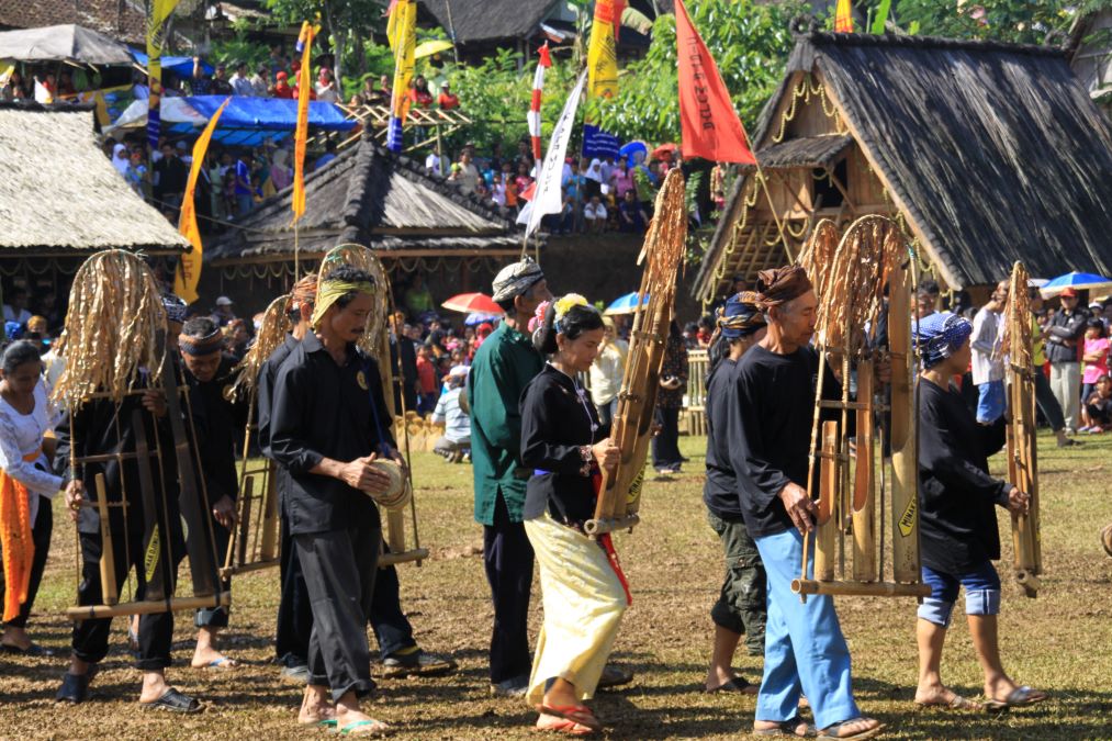 Hutan Adat