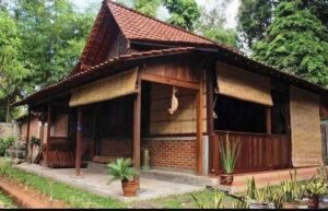 Rumah Adat Jolopong Sunda (Pinterest)