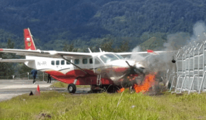 Pesawat Caravan Tergelincir di Bandara Aminggaru Ilaga