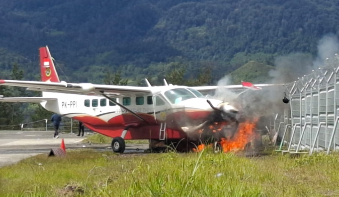 Pesawat Caravan Tergelincir di Bandara Aminggaru Ilaga