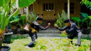 Tradisi Parebut Seeng Kabupaten Bogor (YouTube Budaya Jabar)