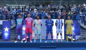 Beda Rencana Persib Untuk Adam Przybek, Andrew Jung, dan Federico Barba