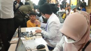 Lewat Cek Kesehatan Gratis, Menkes Buka Fakta Mengejutkan, 9 dari 14 Siswa Bermasalah Penglihatan