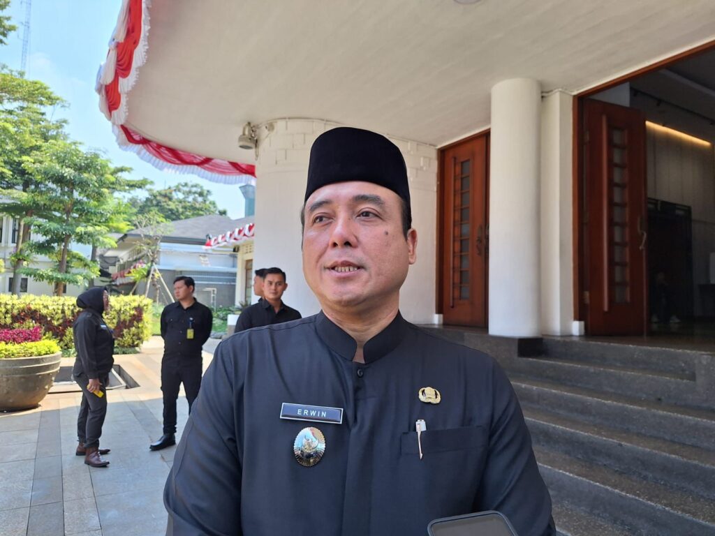 Pemkot Bandung Gencar Tertibkan Bangunan di Bantaran Sungai, 30 Kolam Retensi Ditergetkan