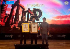 JNE Raih Dua Penghargaan Bergengsi di Indonesia Public Relations Summit 2025