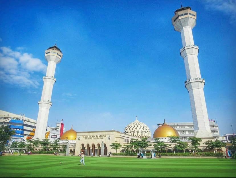 Alun-Alun Bandung Ditutup