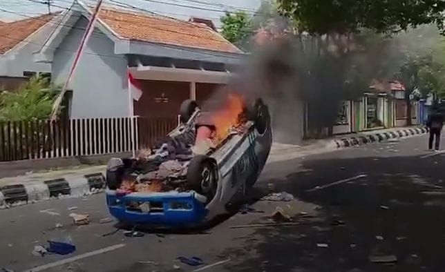 Kapolri Instruksikan Selidiki Pembakaran Mobil Saat Demo di Pati