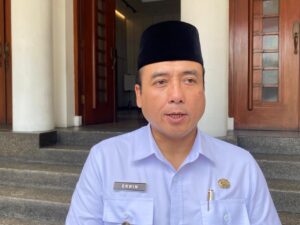Pemkot Bandung Hadapi Prostitusi