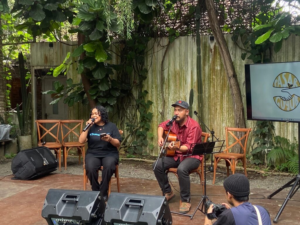Joan: Lewat Lagu di Film Teman Tegar, Kami Suarakan Jeritan Hutan Papua