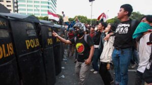 demo 25 AGUSTUS-4
