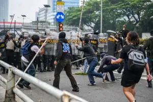 demo 25 AGUSTUS-5