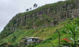 Gunung Batu Lembang Alami Kenaikan Keinggian