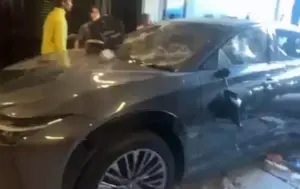 mobil ahmad sahroni