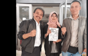 roy suryo buku jokowi