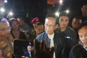 Serukan Penyampaian Aspirasi Damai, Sri Sultan Hamengku Buwono X  Temui Massa