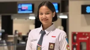 upacara penurunan bendera