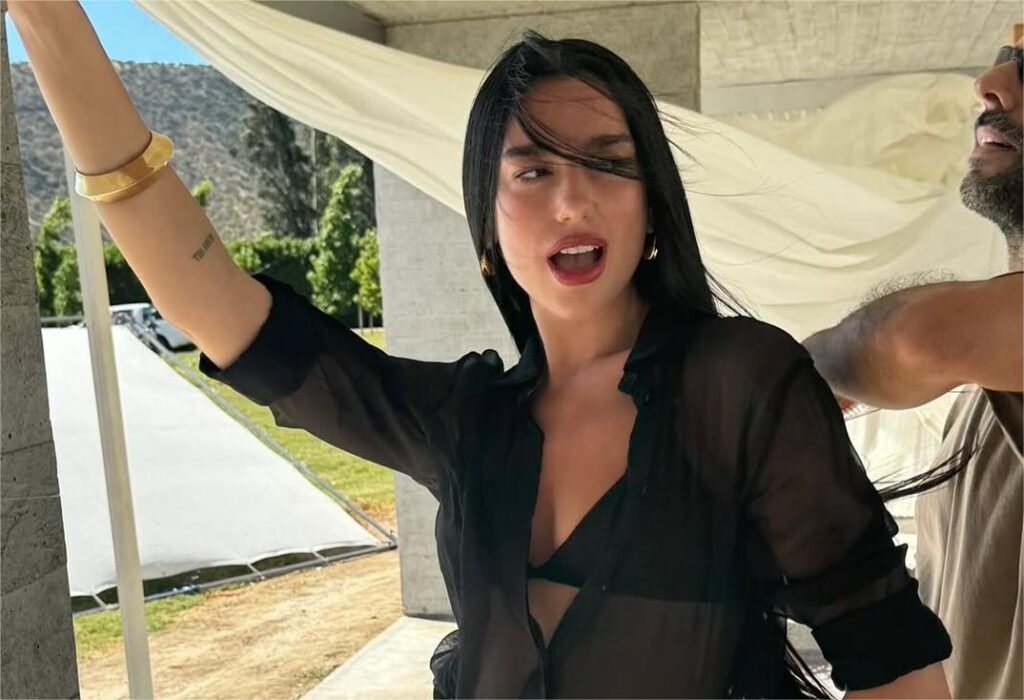 Dua Lipa Putuskan Kerja Sama dengan Agen Eropa