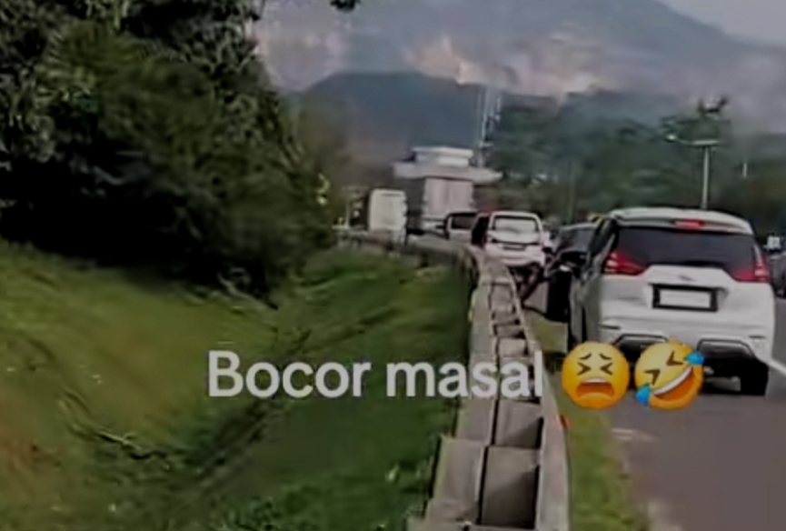 Ban mobil bocor massal