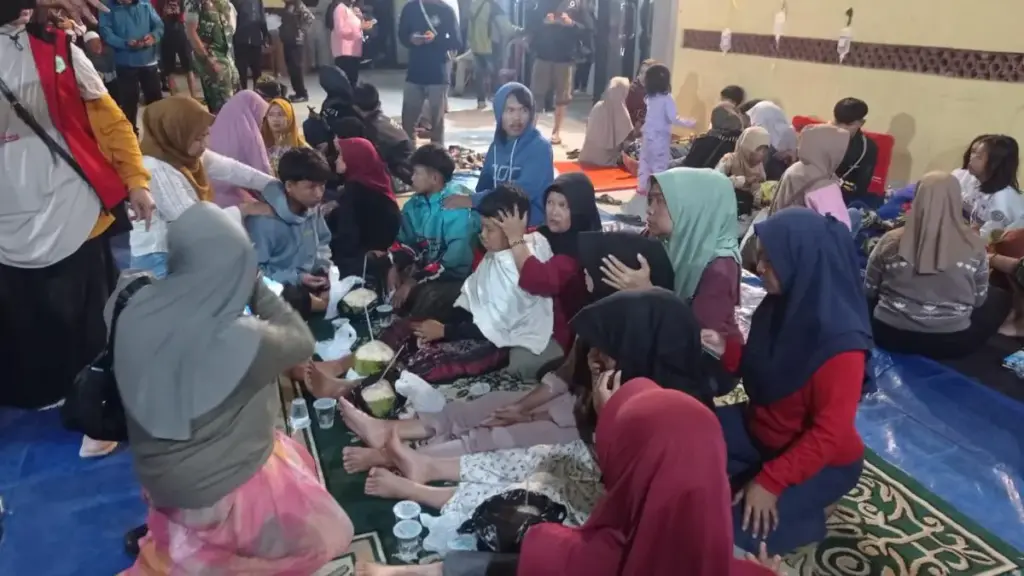 KERACUNAN mbg cIPONGKOR
