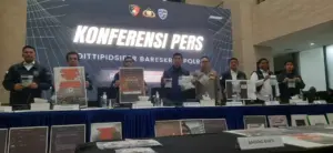 Laras Faizati Jadi Tersangka, Ajak Bakar Mabes Polri di Medsos