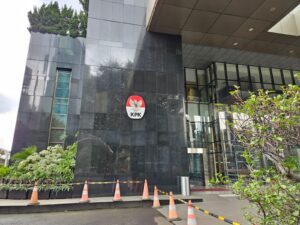MENTERI BARU LAPOR LHKPN