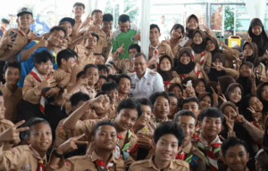 Renang di sekolah