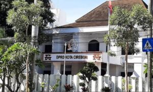 Penjarahan demonstrasi cirebon