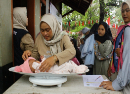 Pelaksanaan Pemberian Materi Edukasi tentang Stunting dan Kesehatan Reproduksi