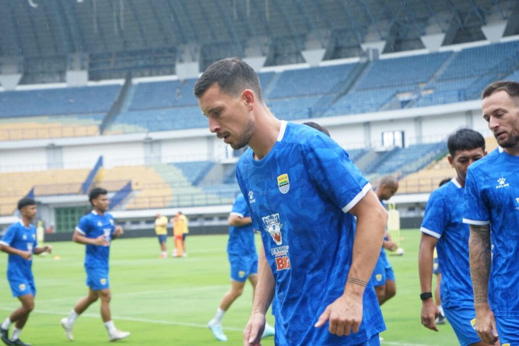 Penampilannya Disorot, Thom Haye Tak Khawatir