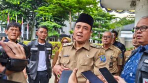 Tertibkan 1.000 Lebih Reklame Ilegal, Pemkot Bandung Ultimatum Bongkar Sendiri dalam 7 Hari