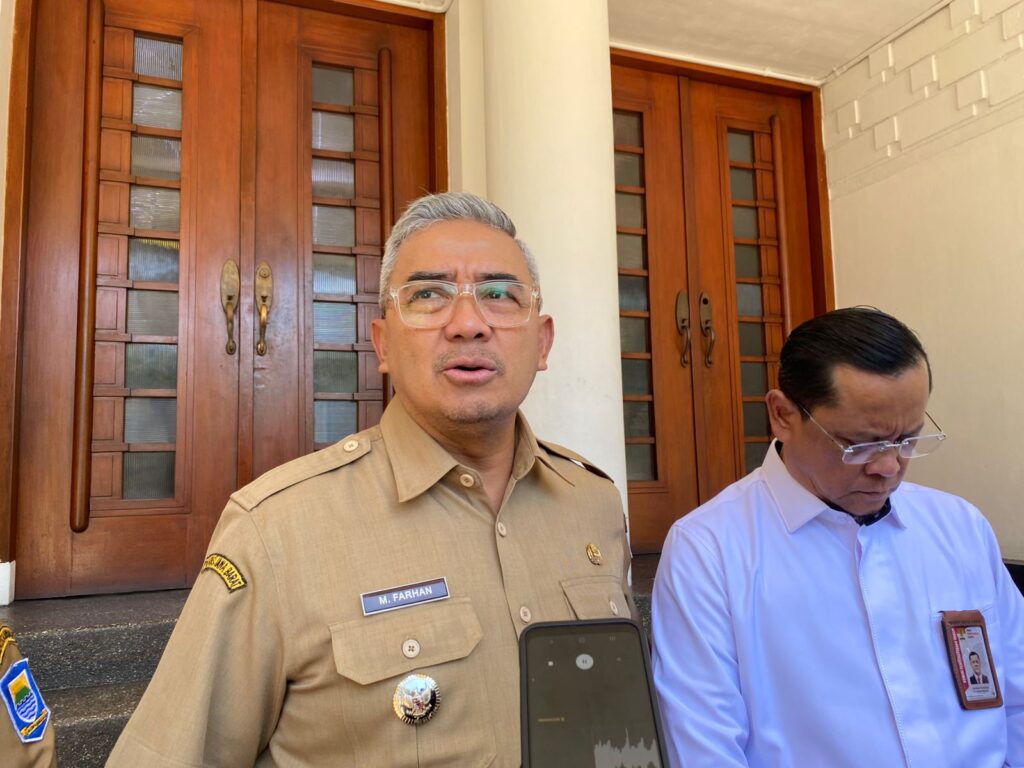 Farhan Batalkan Semua Perjalanan Dinas Luar Negeri, Lebih Baik Fokus Urus Bandung