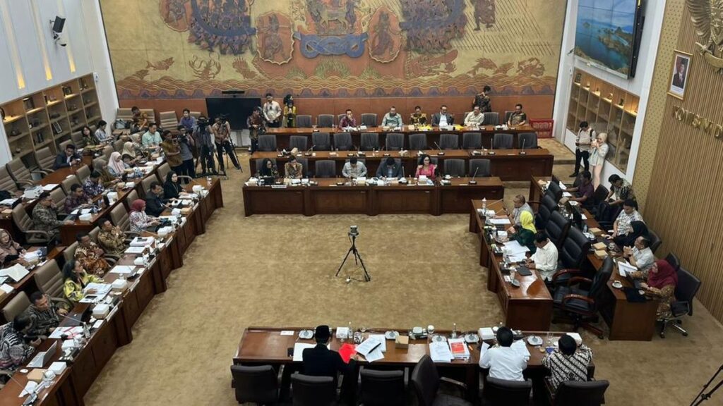 larangan rangkap jabatan
