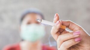 menghilangkan asap rokok