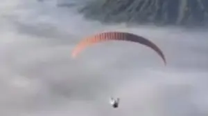 paralayang gunung bromo